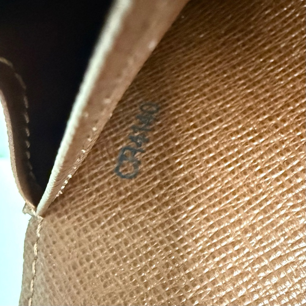 Louis Vuitton Sarah Monogram Long Wallet - Picture 11 of 13